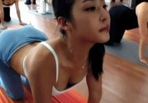 사람 여럿 죽이는 요가강사 2
